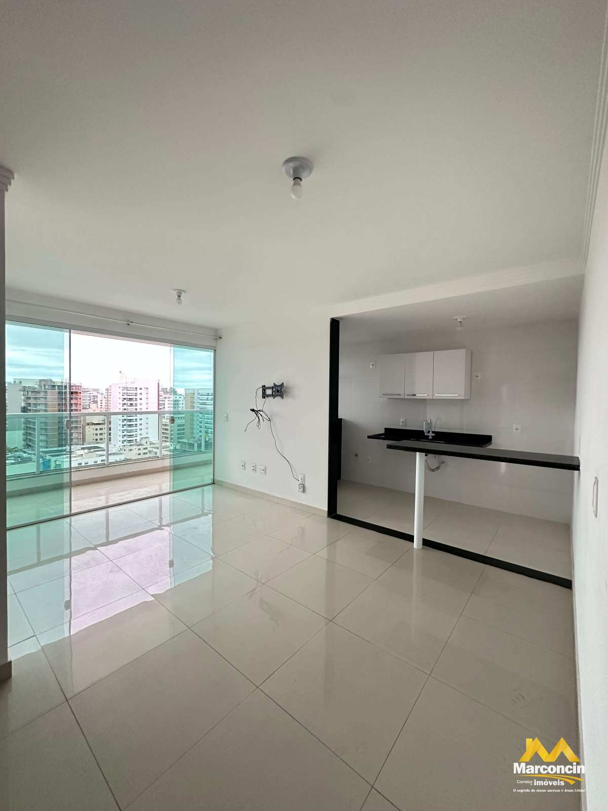  - Apartamento à venda em Guarapari, Praia do Morro, com 2 quartos