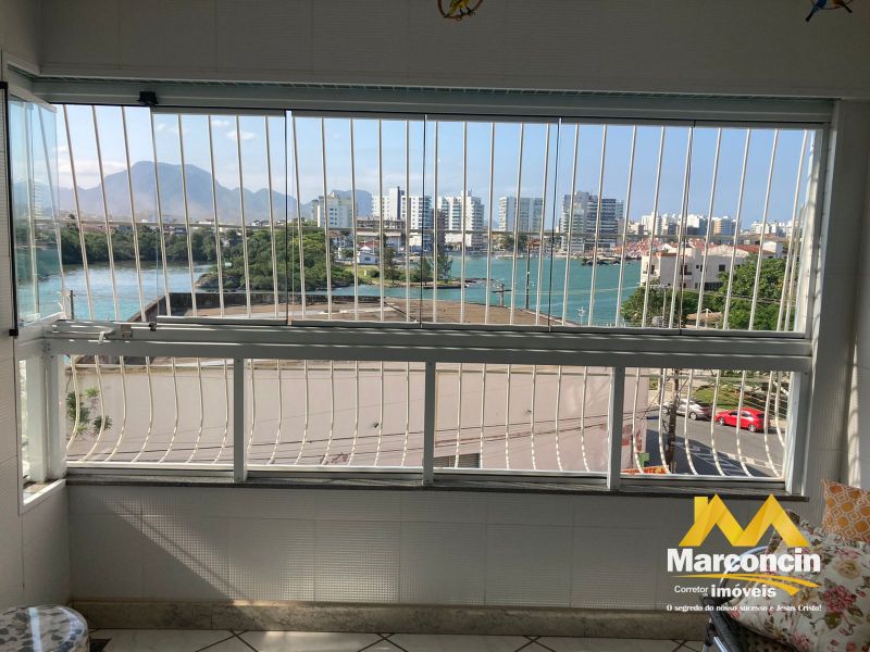  - Apartamento com 2 quartos, 65m², à venda em Guarapari, Centro