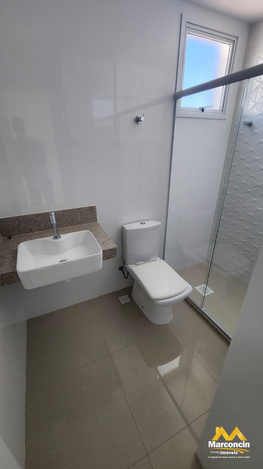  - Apartamento com 2 quartos, 90m², à venda em Guarapari, Centro