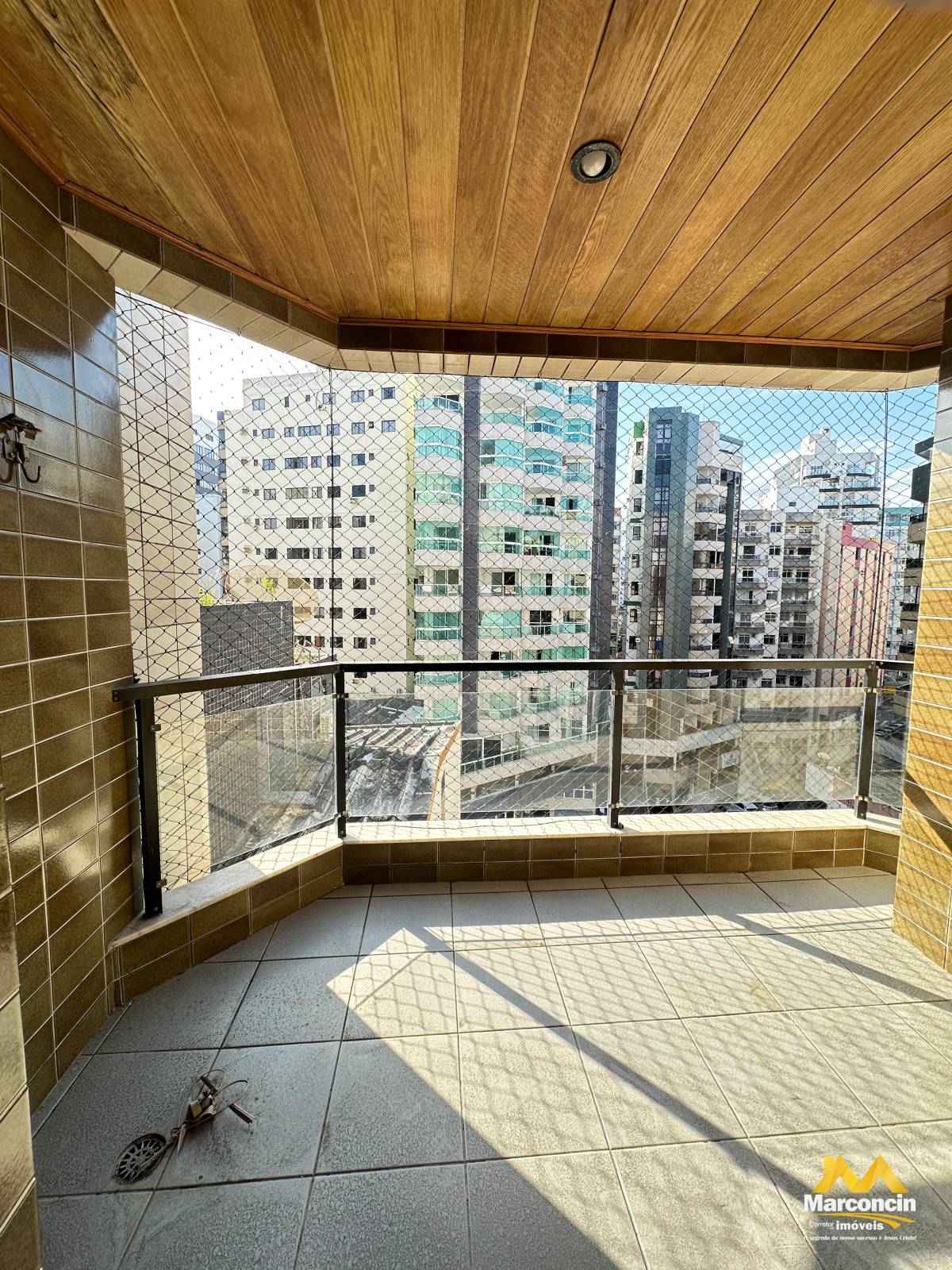 Apartamento para alugar com 2 quartos - Centro,Guarapari