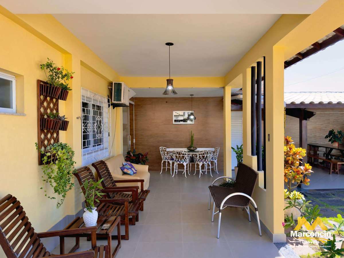  - Casa à venda, ITAPEBUSSU, com 5 quartos