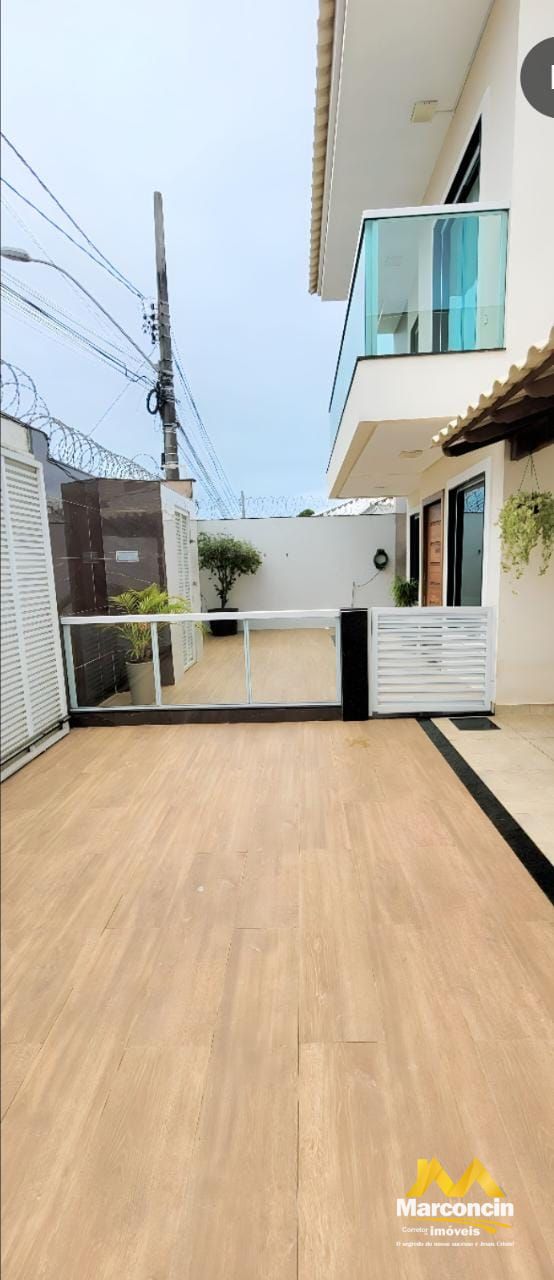 - Casa com 3 quartos, 180m², à venda