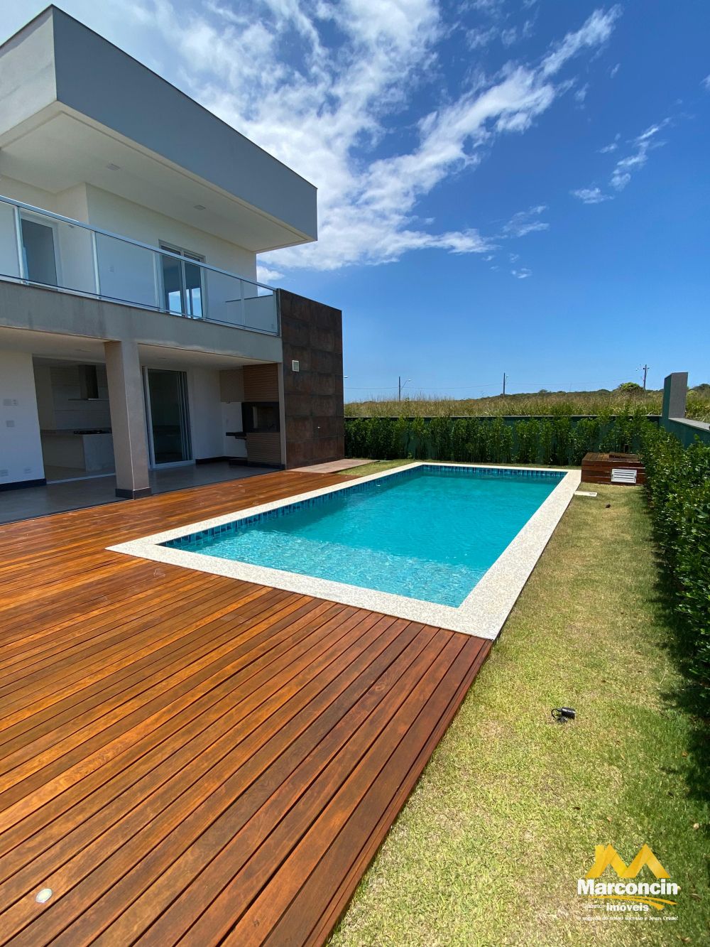  - Casa à venda, com 4 quartos, 283,50m²